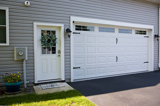 24/7 Emergency Garage Door Panel Replacement experts in St. Joseph, MN